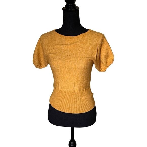 Outback Red Mustard Yellow Crewneck Short Sleeve Sweater Top Size Small - Picture 1 of 6